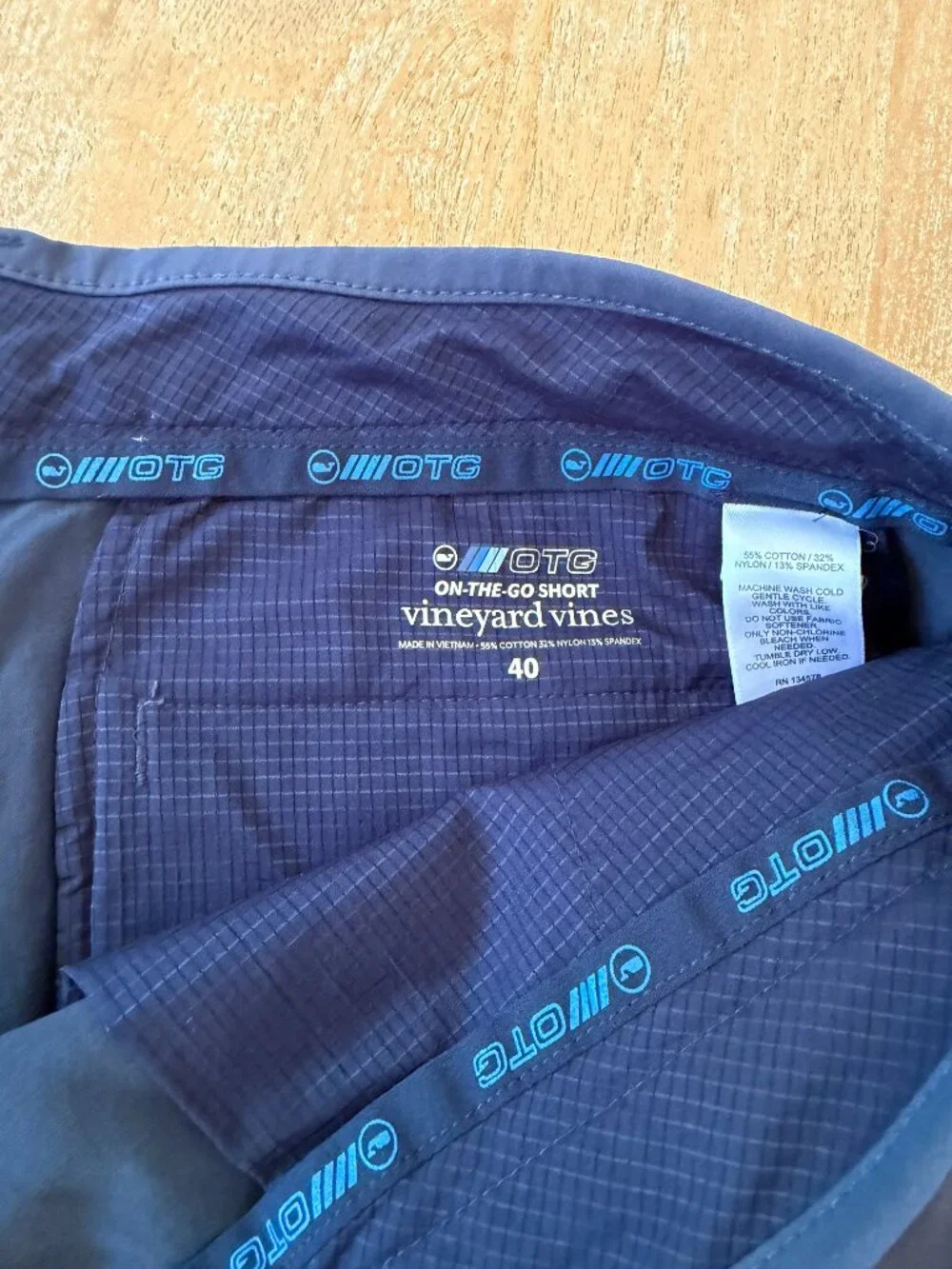 Men's Vineyard Vines On-The-Go Short 40- Excellent